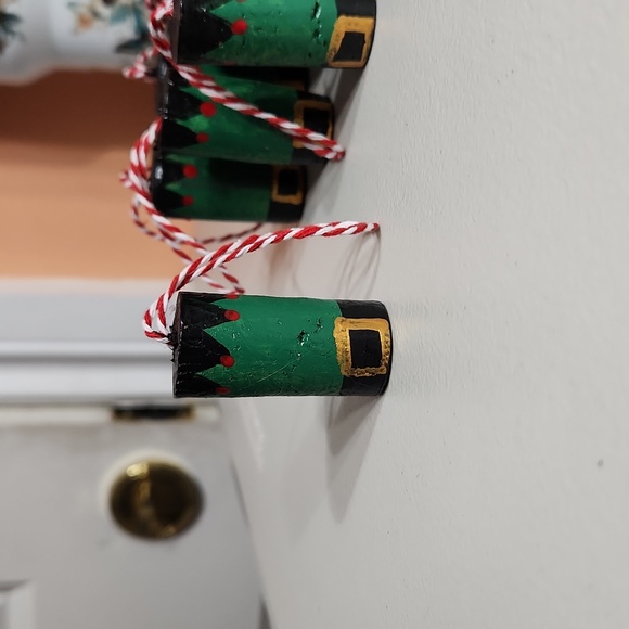 Hand Crafted Wine Corks Elf 10 Set Ornaments - Picture 3 of 4